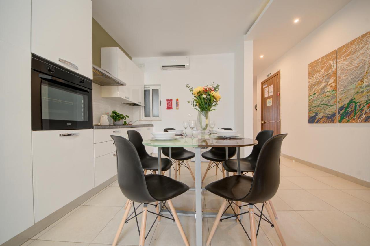 Azure Haven - Gzira Apartments And Penthouse By Shortletsmalta Exteriér fotografie