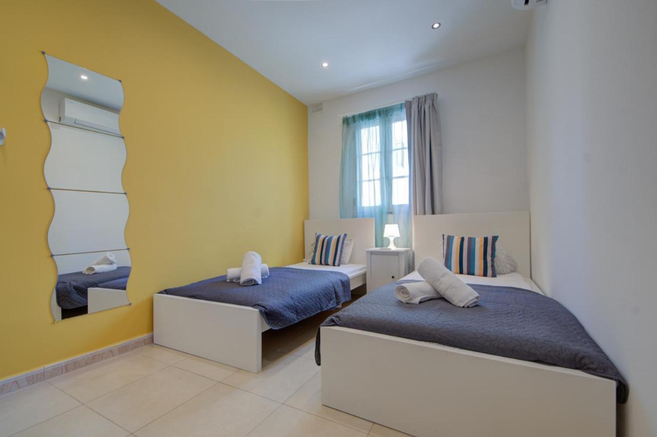 Azure Haven - Gzira Apartments And Penthouse By Shortletsmalta Exteriér fotografie
