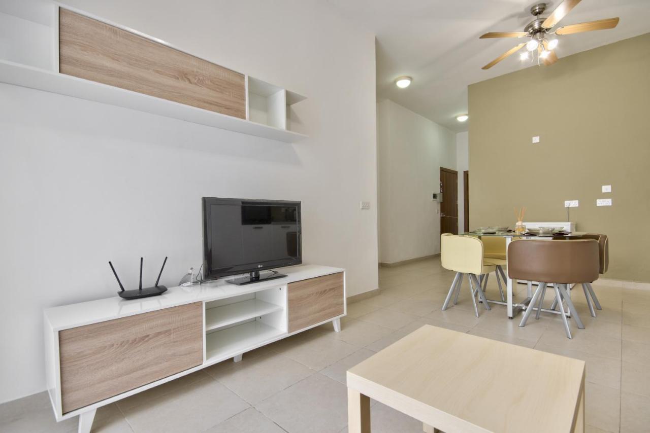 Azure Haven - Gzira Apartments And Penthouse By Shortletsmalta Exteriér fotografie