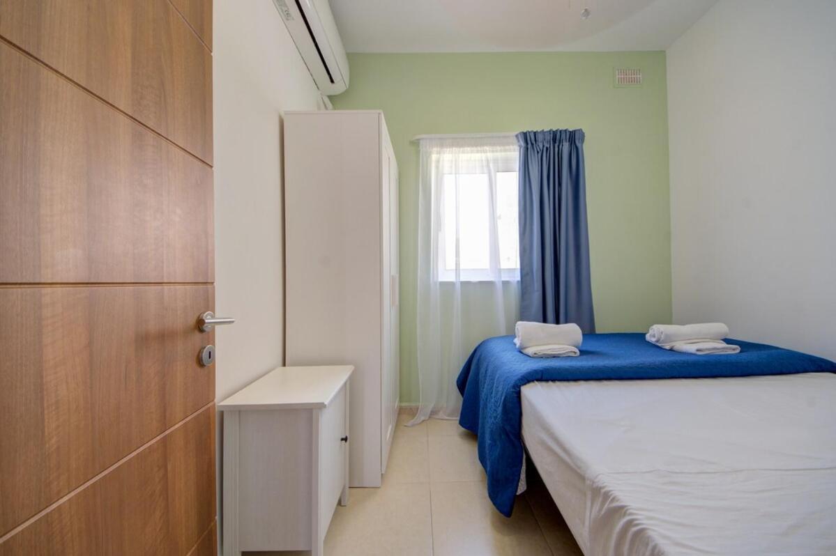 Azure Haven - Gzira Apartments And Penthouse By Shortletsmalta Pokoj fotografie